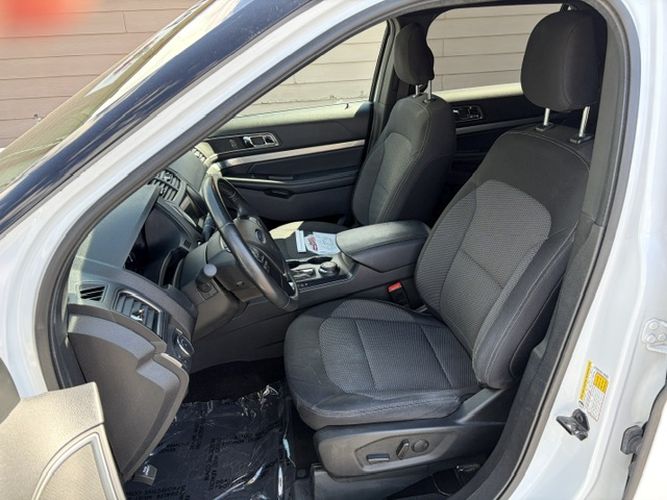 2019 Ford Explorer XLT - Photo 11