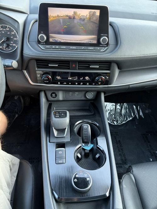 2024 Nissan Rogue SV - Photo 17