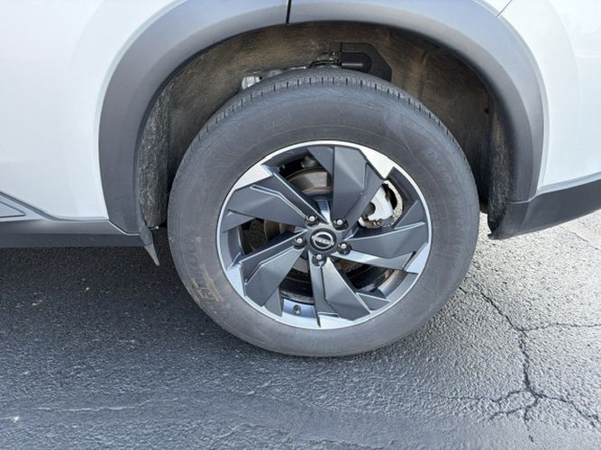 2024 Nissan Rogue SV - Photo 19